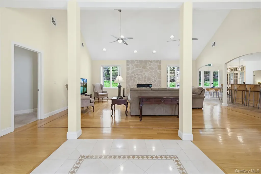 14 Glen Lane Newburgh NY 12550