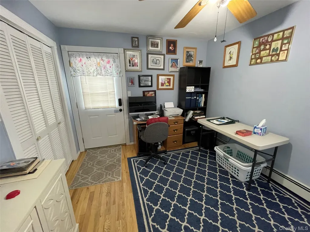 70 E Neptune Avenue Lindenhurst NY 11757