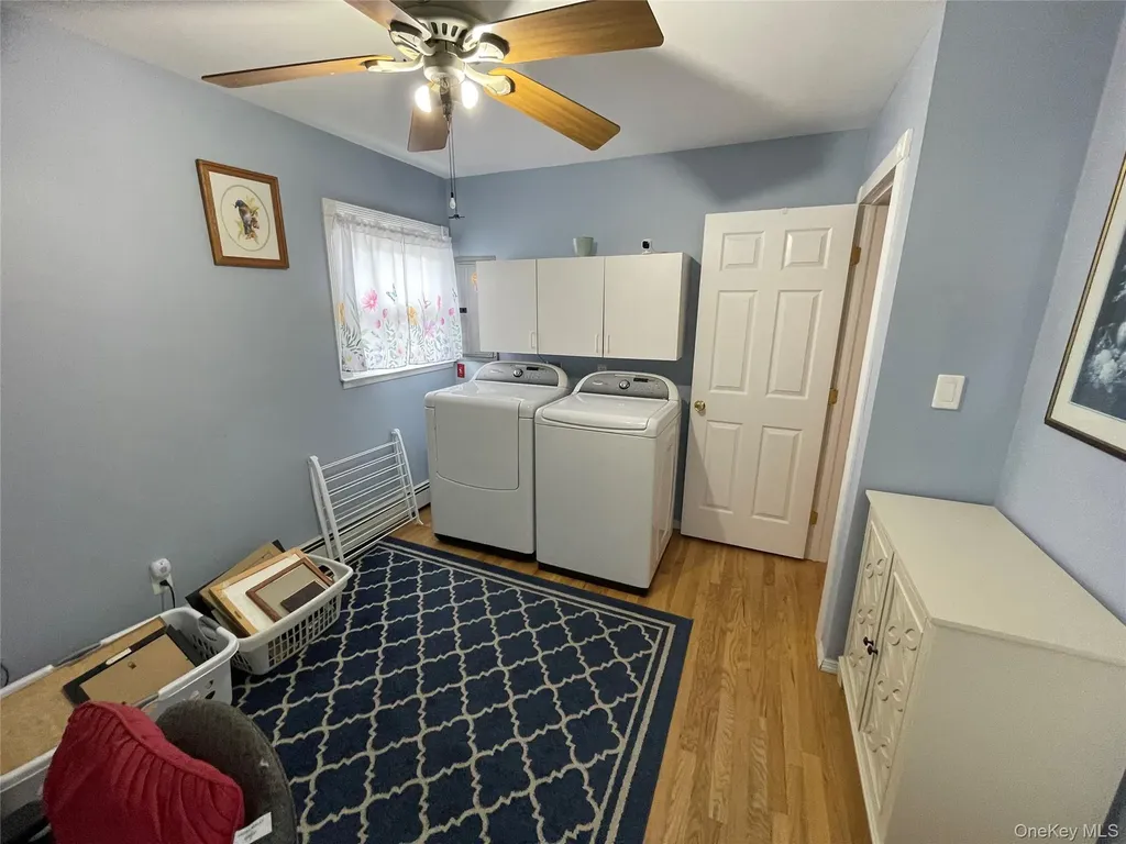 70 E Neptune Avenue Lindenhurst NY 11757