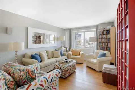 400 E 54th Street