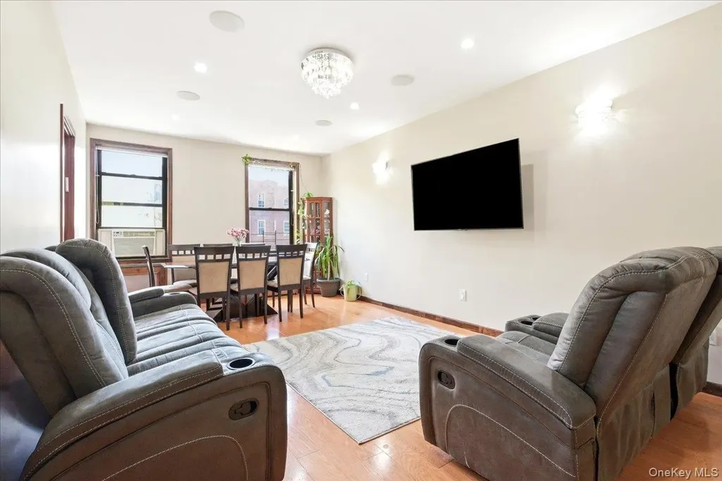 83-80 118th Street Kew Gardens NY 11415
