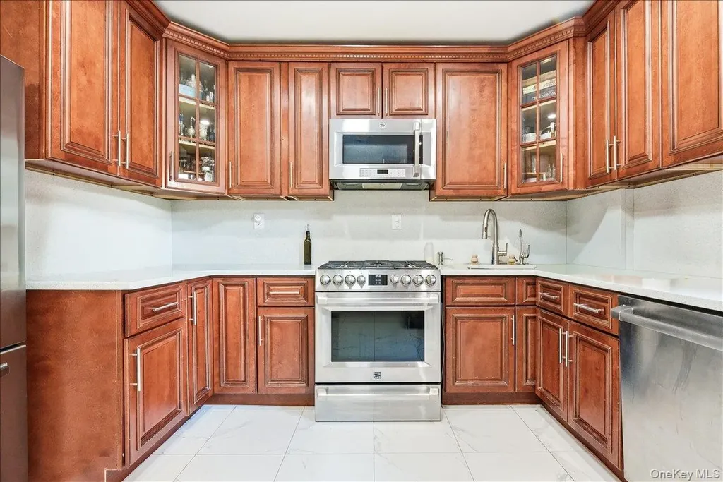 83-80 118th Street Kew Gardens NY 11415