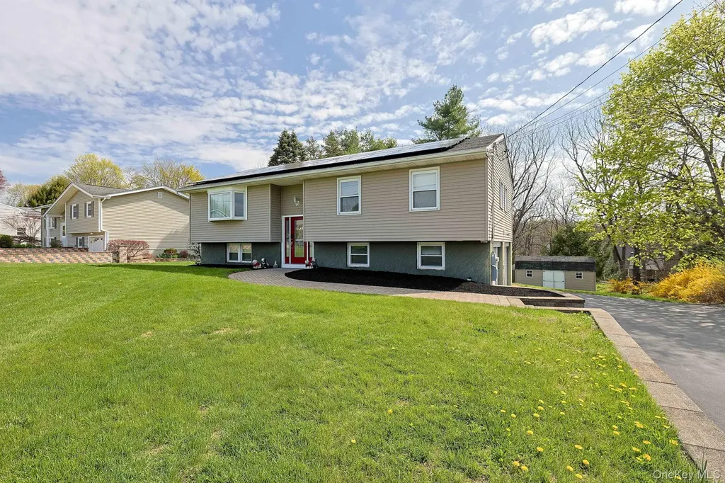 4 North Drive Poughkeepsie NY 12603