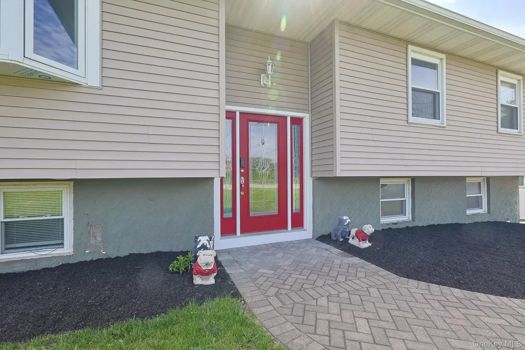 4 North Drive Poughkeepsie NY 12603