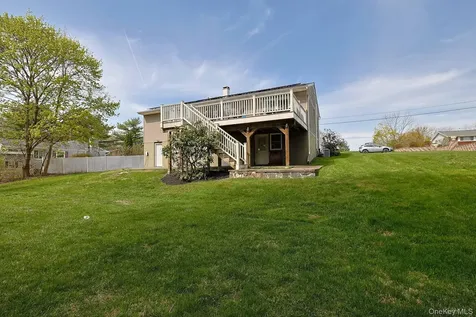 4 North Drive Poughkeepsie NY 12603
