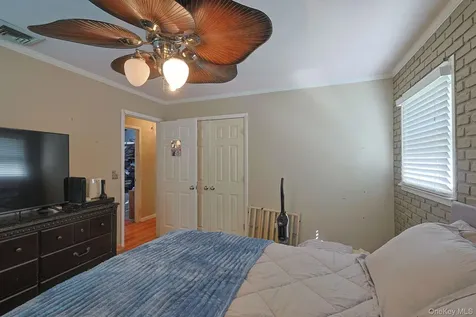 4 North Drive Poughkeepsie NY 12603
