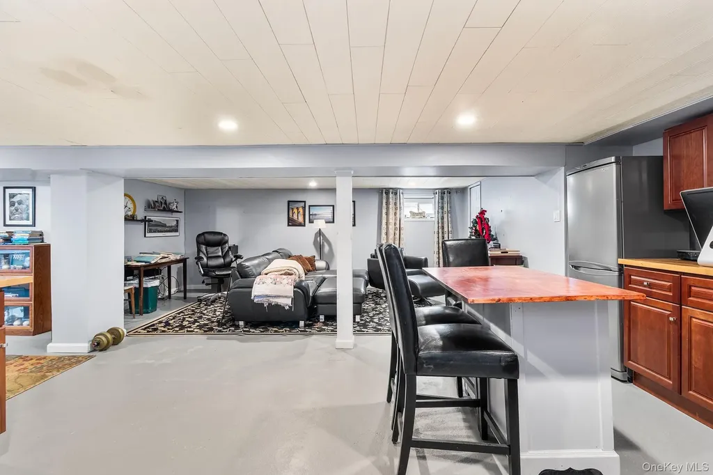 524 Concord Avenue Williston Park NY 11596