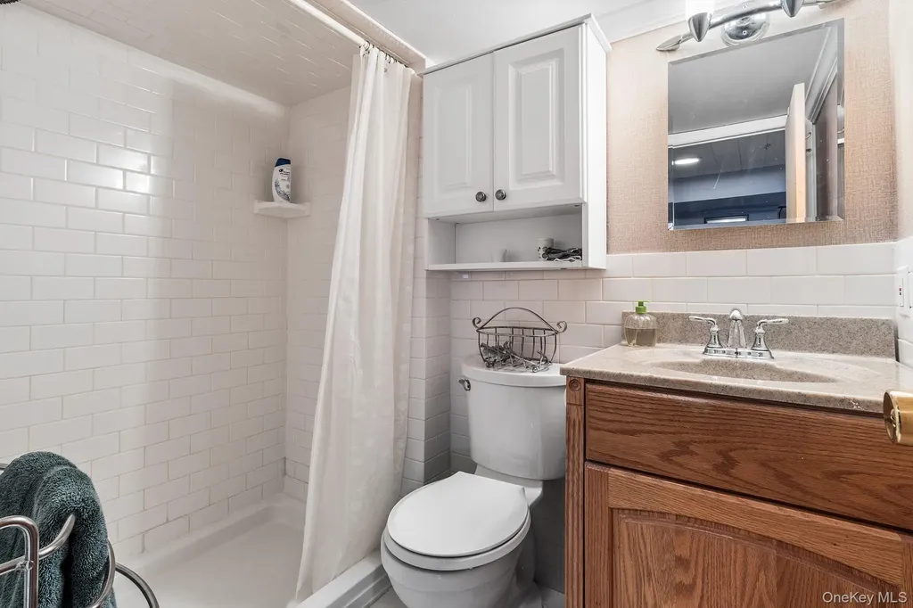 524 Concord Avenue Williston Park NY 11596