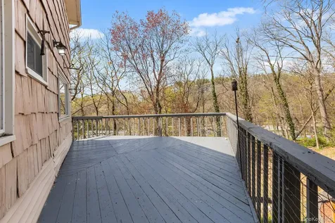 8 Carol Court Croton-on-hudson NY 10520