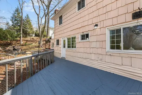 8 Carol Court Croton-on-hudson NY 10520