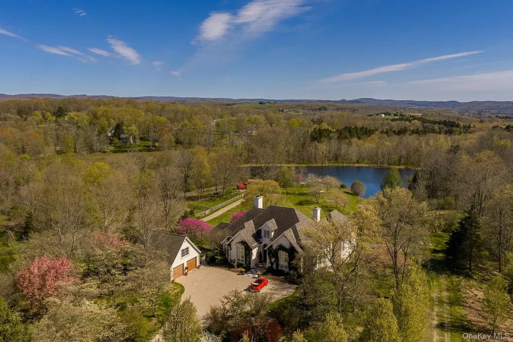 237-239 Pumpkin Lane Clinton Corners NY 12514