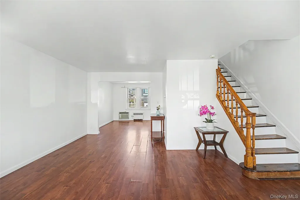 15145 20th Road Whitestone NY 11357