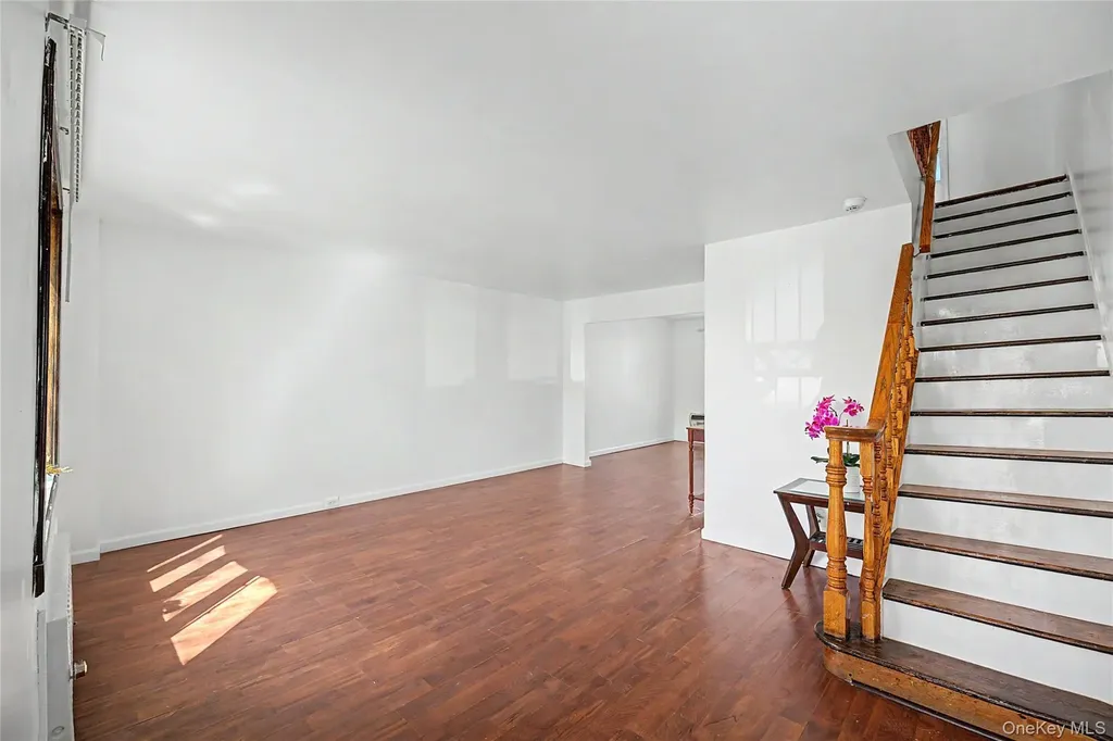 15145 20th Road Whitestone NY 11357