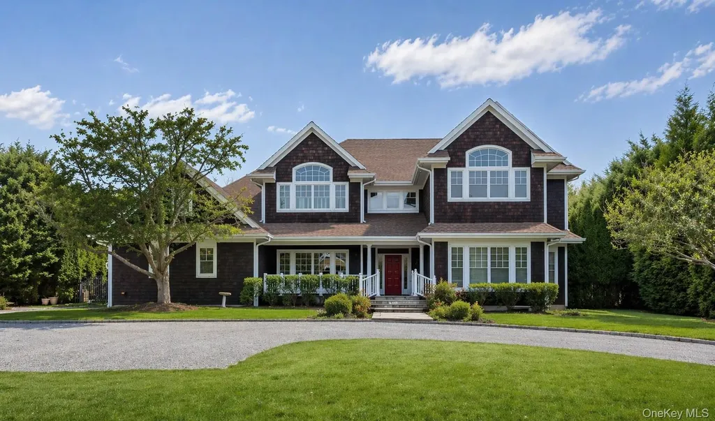 30 Post Fields Lane Quogue NY 11959