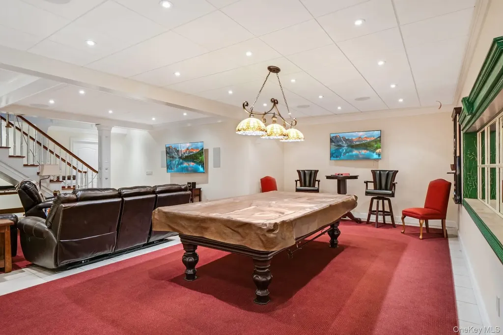 30 Post Fields Lane Quogue NY 11959