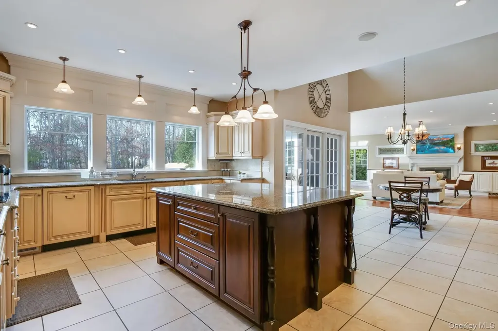 30 Post Fields Lane Quogue NY 11959