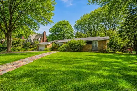 18 Emerson Avenue Staten Island NY 10301