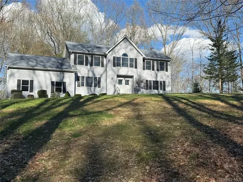 14 Indian Hill Road Warwick NY 10990