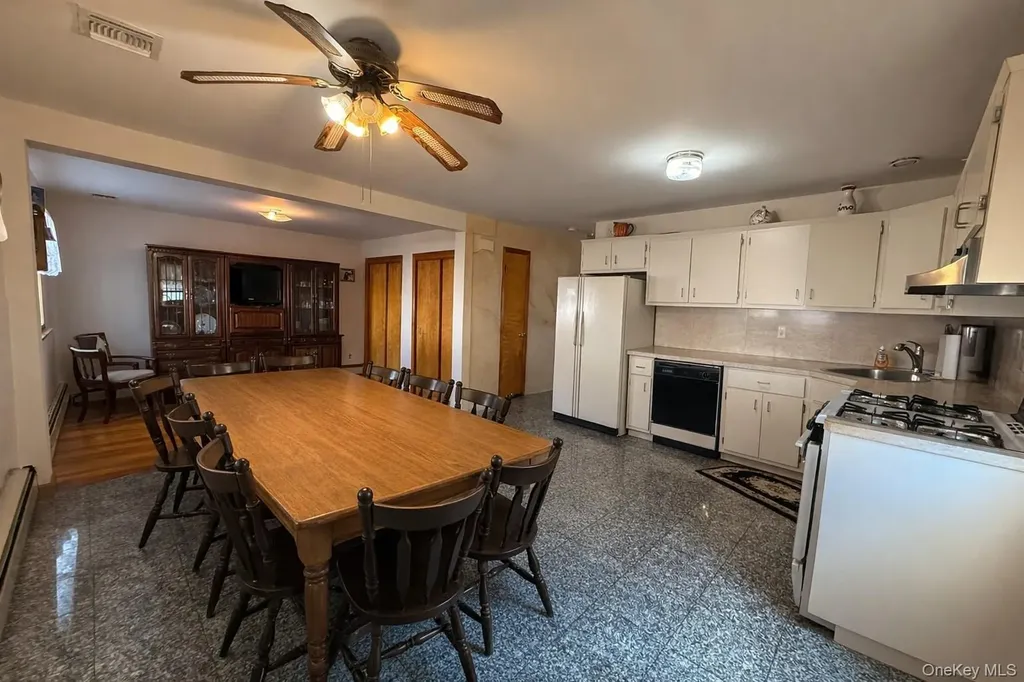 208 Doris Avenue Franklin Square NY 11010