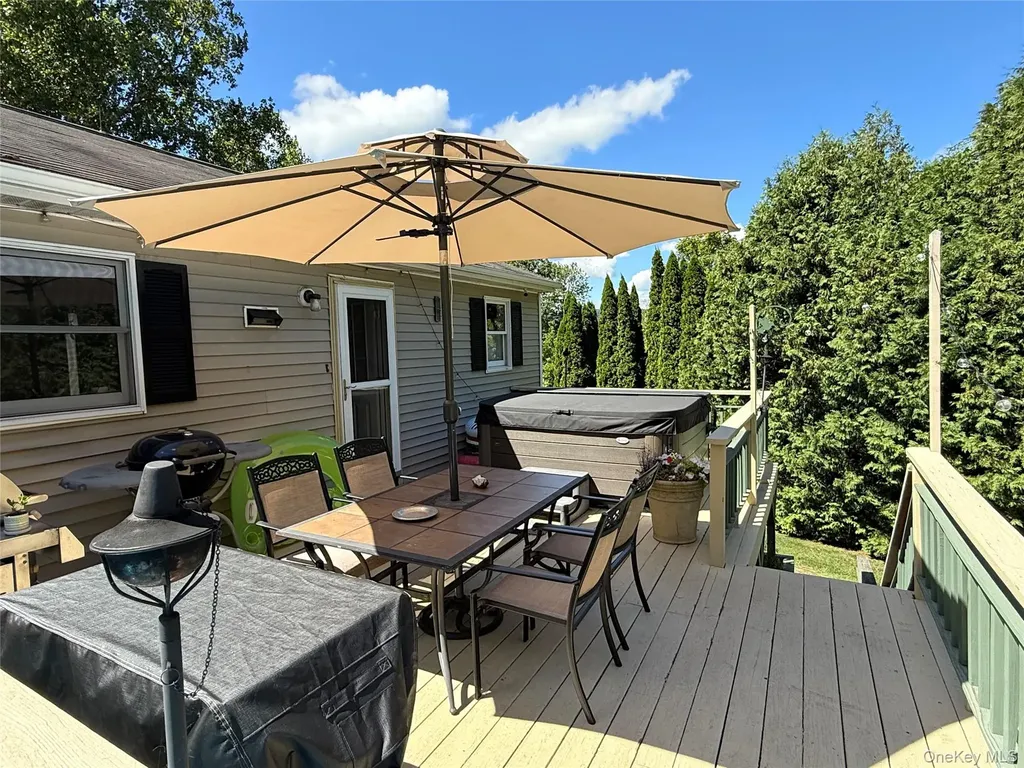 5 Red Cedar Lane Millerton NY 12546