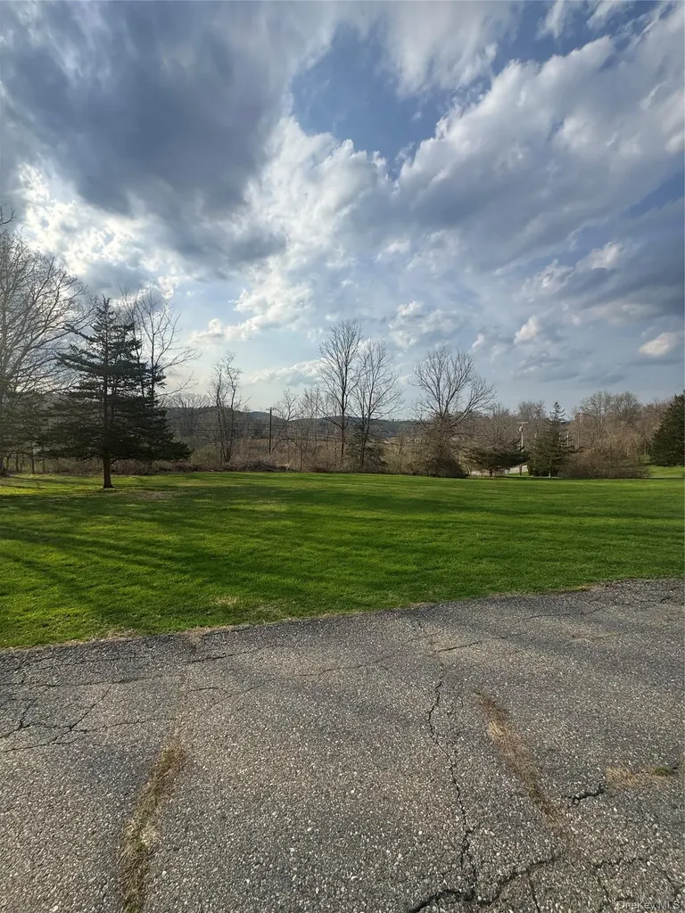 5 Red Cedar Lane Millerton NY 12546
