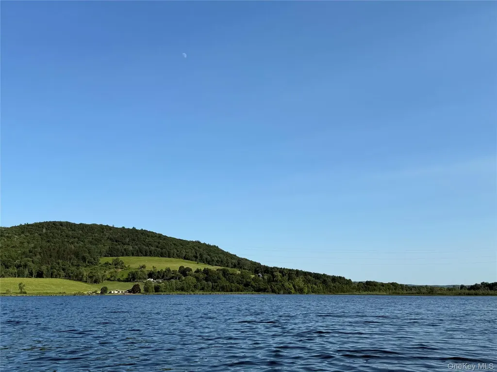 5 Red Cedar Lane Millerton NY 12546