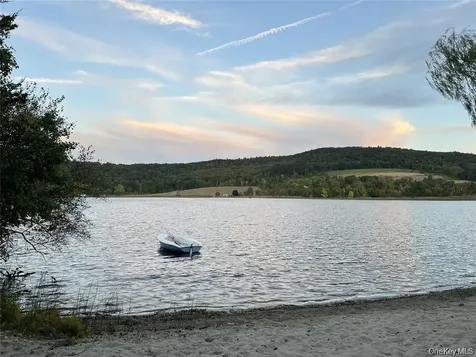 5 Red Cedar Lane Millerton NY 12546