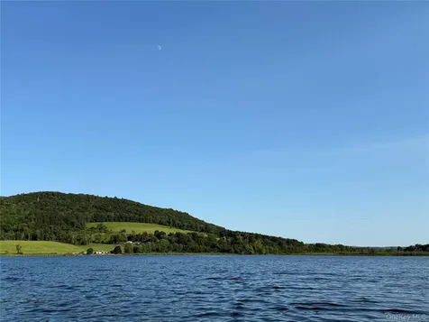 5 Red Cedar Lane Millerton NY 12546