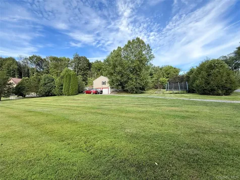 5 Red Cedar Lane Millerton NY 12546