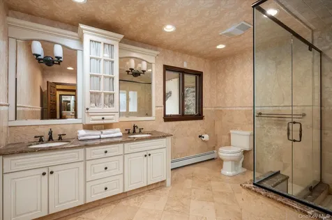 8 Plaka Court Old Brookville NY 11545