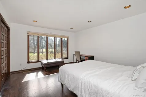 8 Plaka Court Old Brookville NY 11545