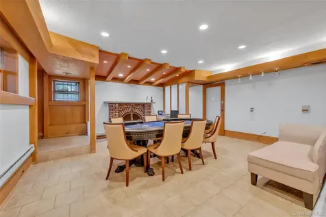8 Plaka Court Old Brookville NY 11545