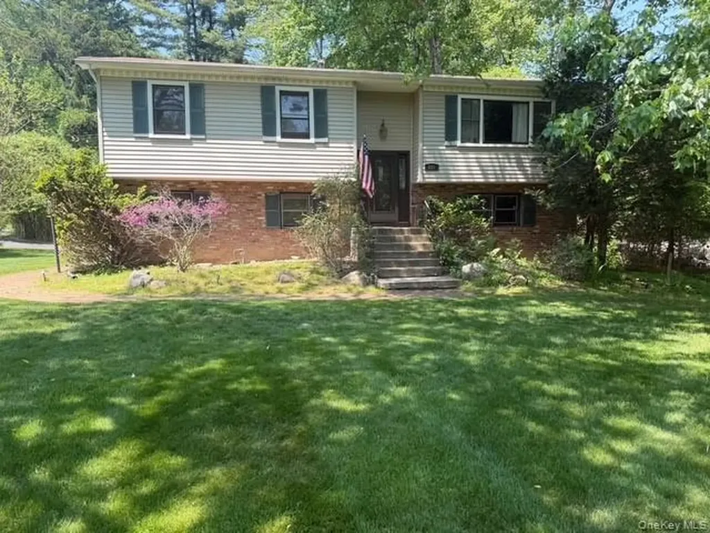 635 S Pascack Road Chestnut Ridge NY 10977