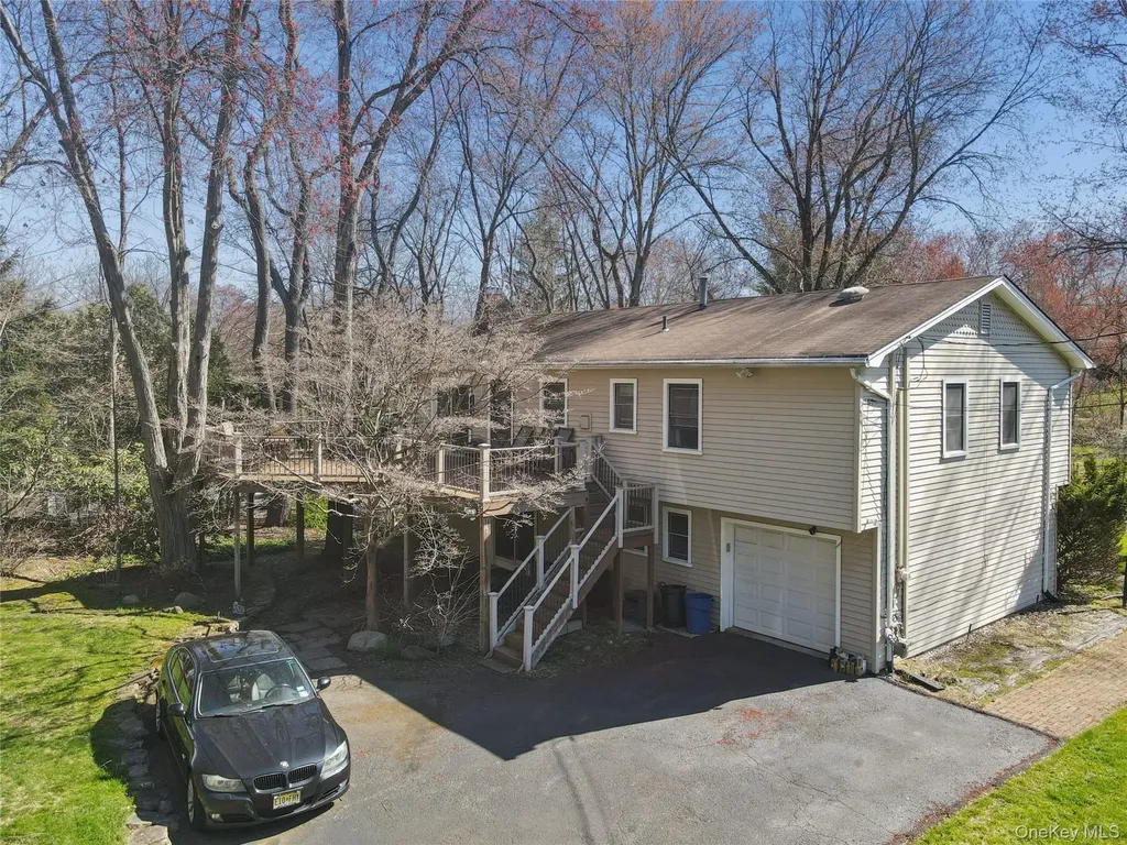 635 S Pascack Road Spring Valley NY 10977