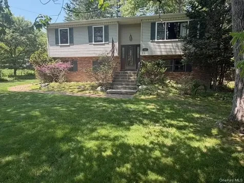 635 S Pascack Road Chestnut Ridge NY 10977