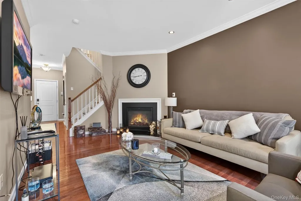 9 Cornwall Lane Middletown NY 10940