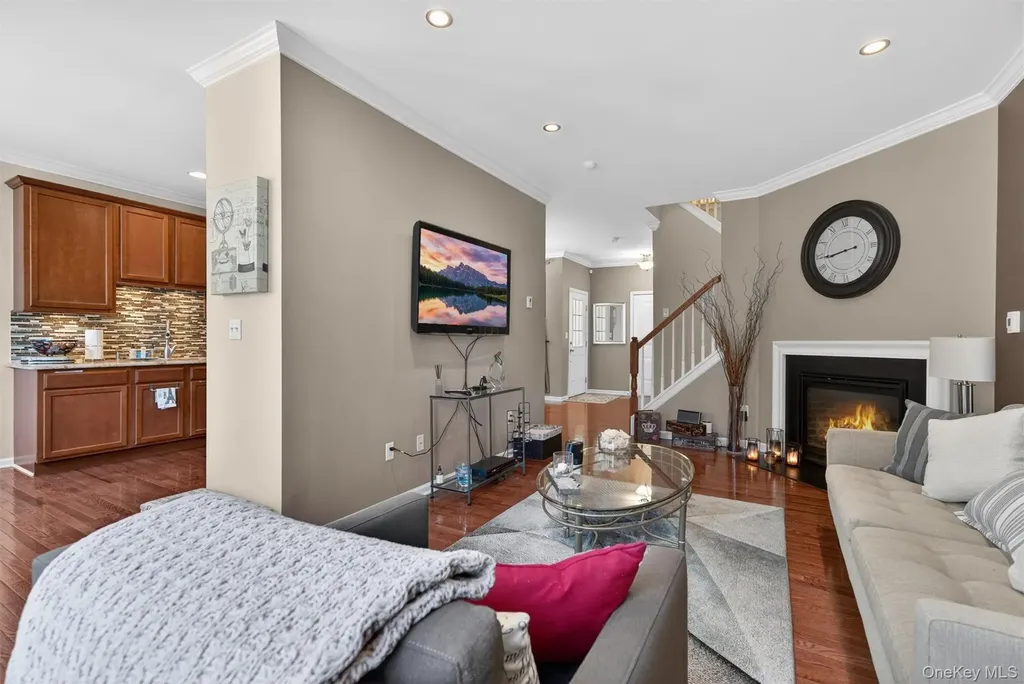 9 Cornwall Lane Middletown NY 10940