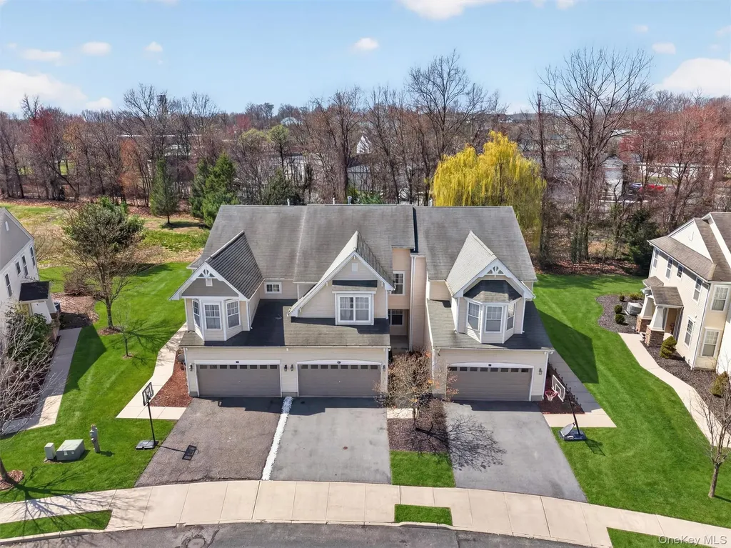 9 Cornwall Lane Middletown NY 10940