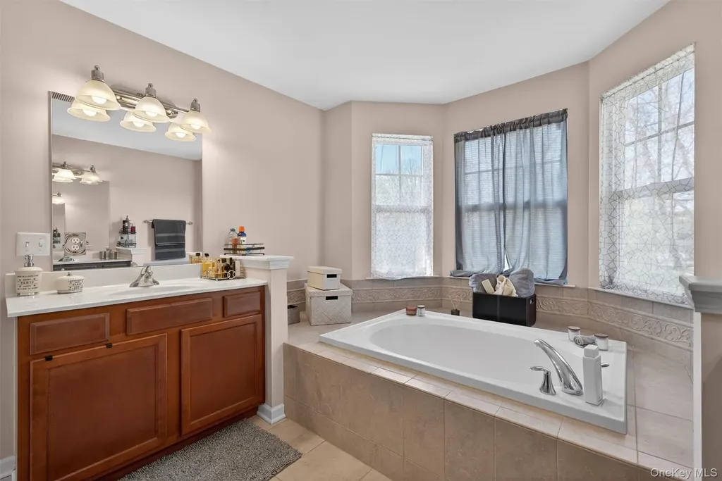 9 Cornwall Lane Middletown NY 10940