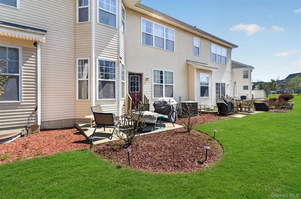 9 Cornwall Lane Middletown NY 10940