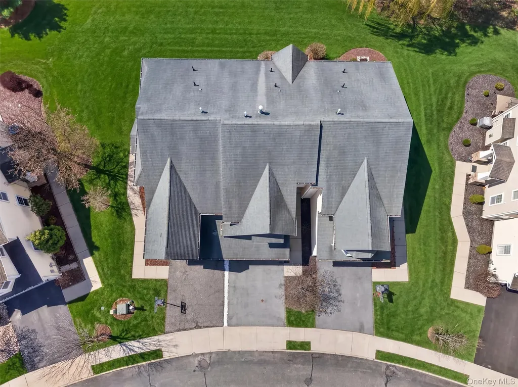 9 Cornwall Lane Middletown NY 10940