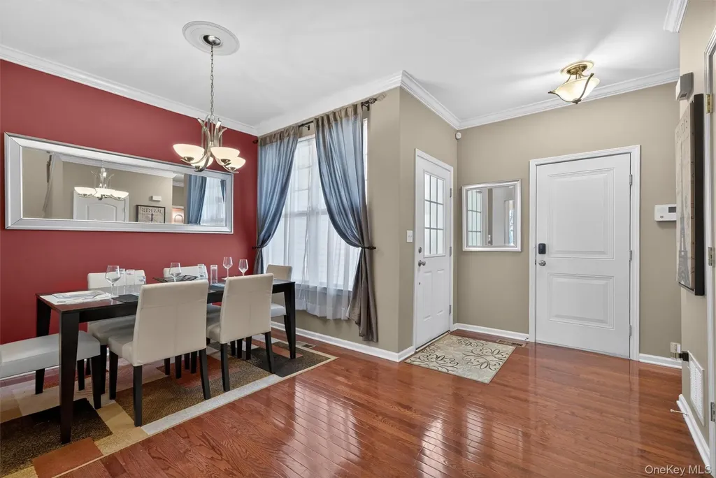 9 Cornwall Lane Middletown NY 10940