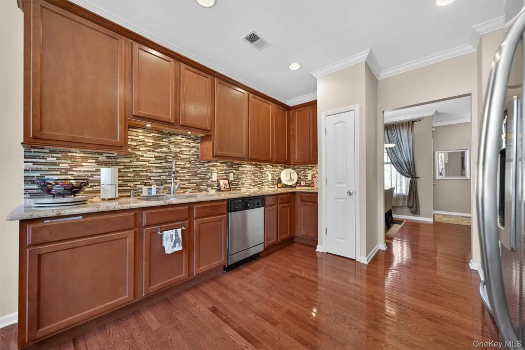 9 Cornwall Lane Middletown NY 10940