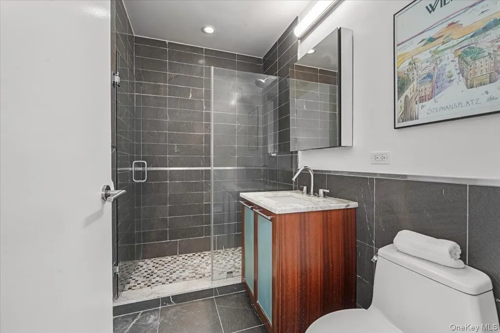 3585 Greystone Avenue Bronx NY 10463