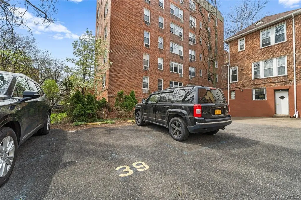 3585 Greystone Avenue Bronx NY 10463