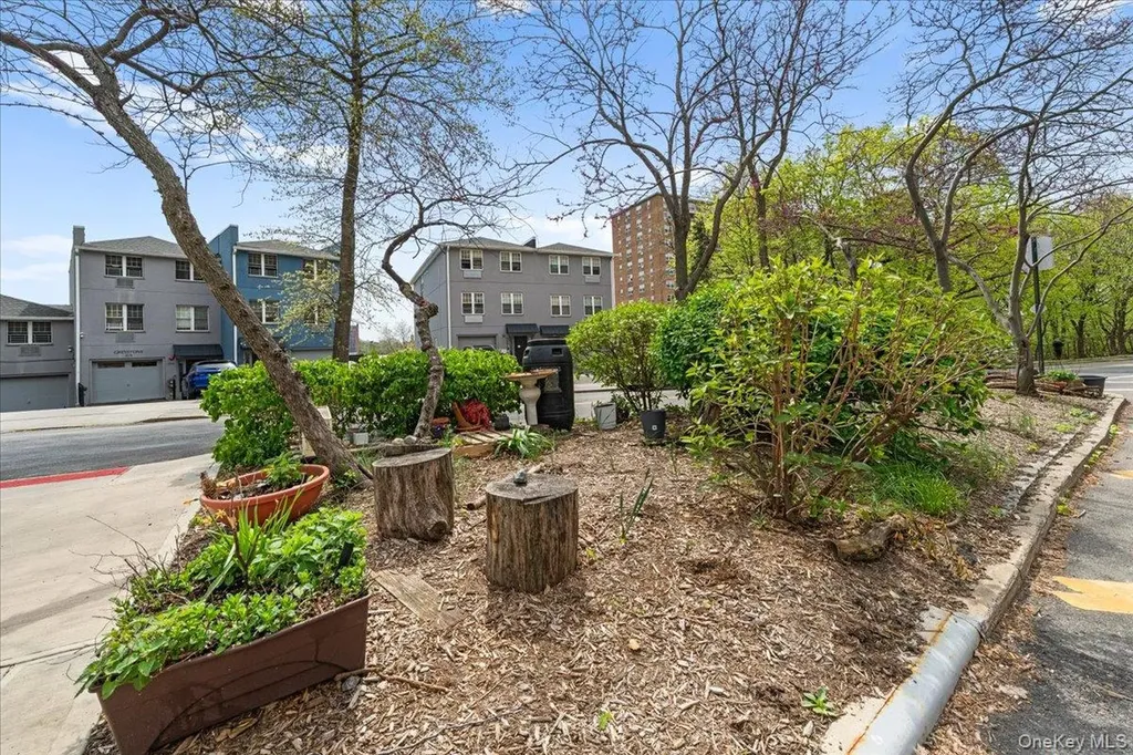 3585 Greystone Avenue Bronx NY 10463