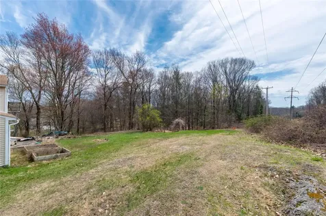 18 Powerline Lane Staatsburg NY 12580