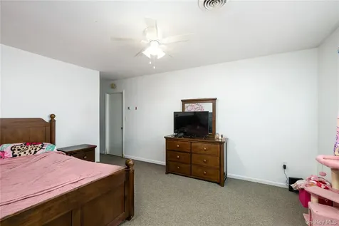 18 Powerline Lane Staatsburg NY 12580