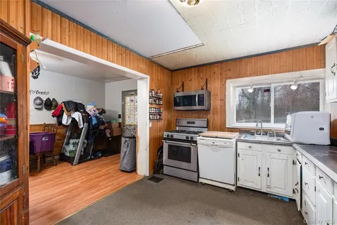 18 Powerline Lane Staatsburg NY 12580