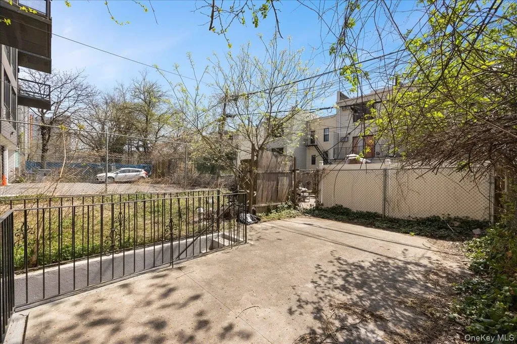 2284 Atlantic Avenue Brooklyn NY 11233